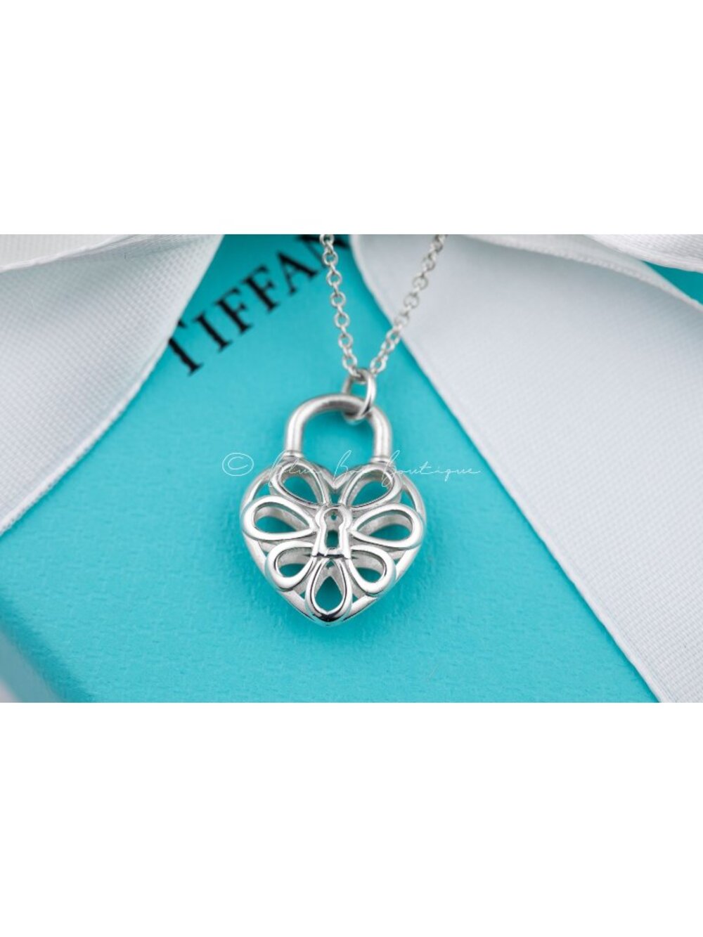Tiffany & Co. Heart Necklace Filigree Heart Lock Pendant in Silver